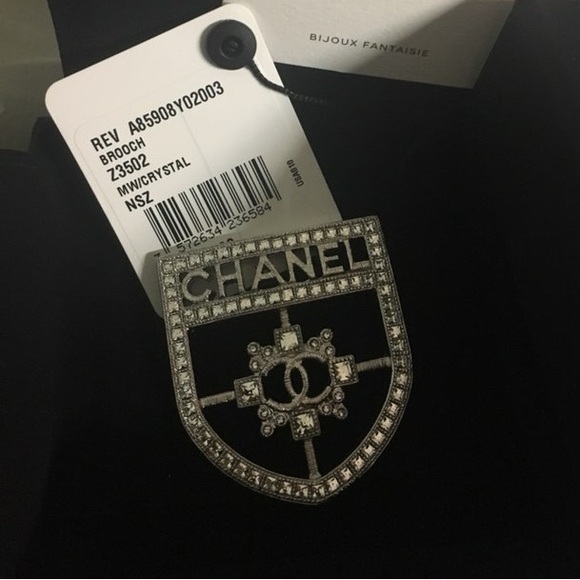 CHANEL Accessories - NWT Chanel Shield Crystal Brooch